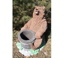 Садовая фигура медведь с колодой