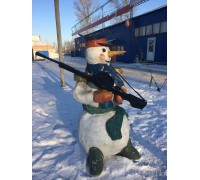 Декоративная фигура снеговик с пулеметом 60х130см
